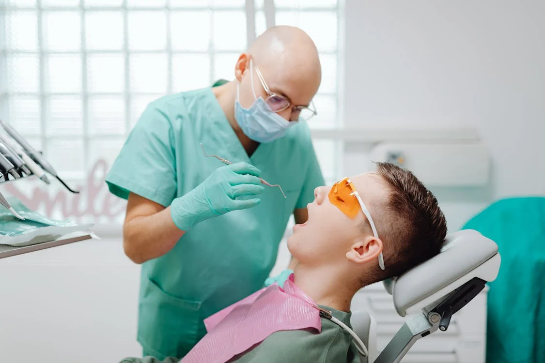 Should I Visit a Cosmetic Dentist?